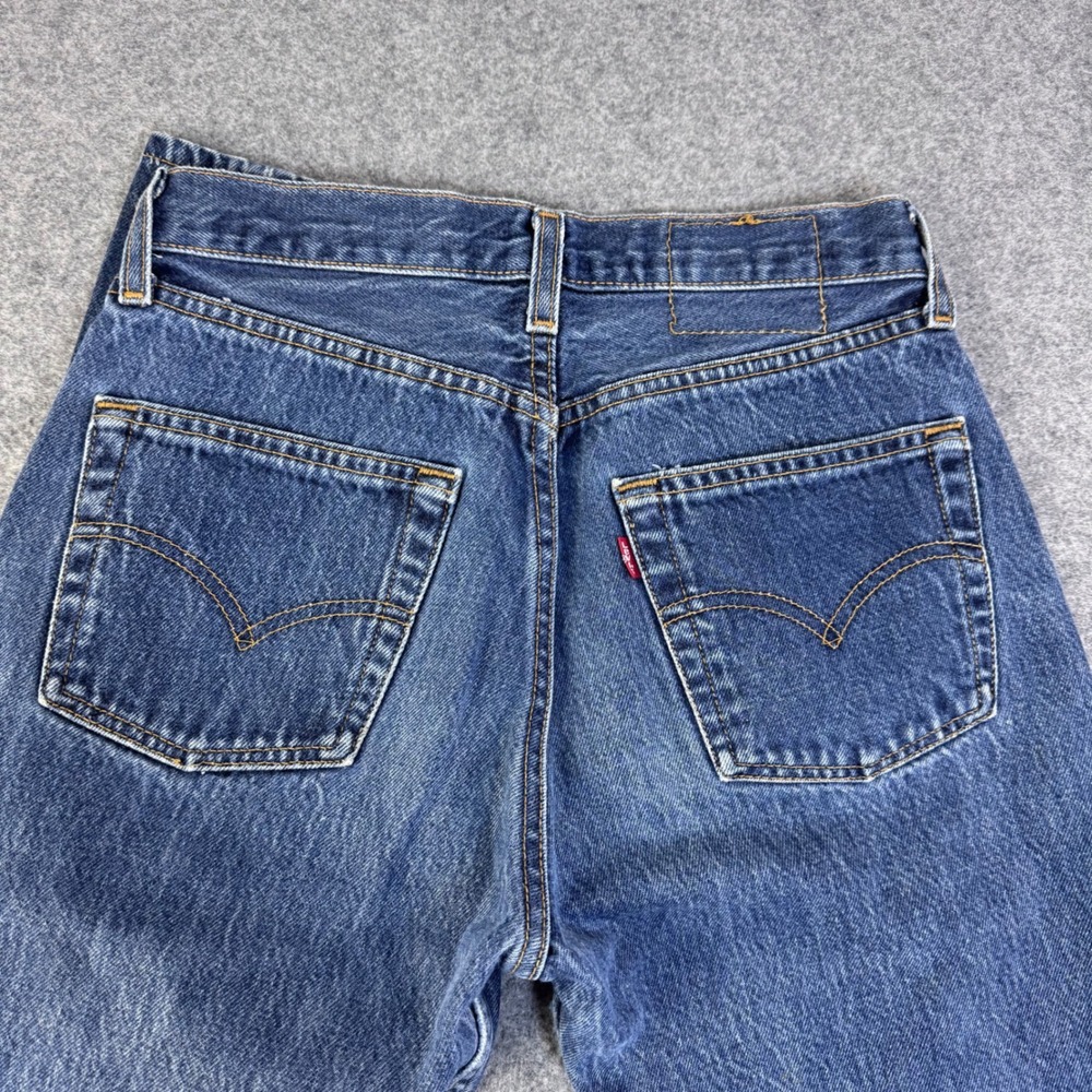 Vintage Levis 501 Jeans Womens Blue Light Wash Straight Made In USA Fits 28x31 - Picture 4 of 13